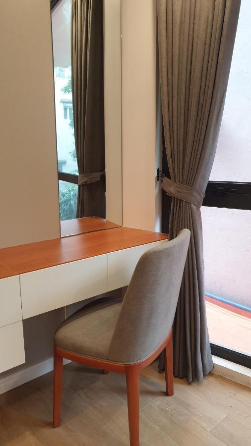 Era Cozy Apartment Hanoi Buitenkant foto